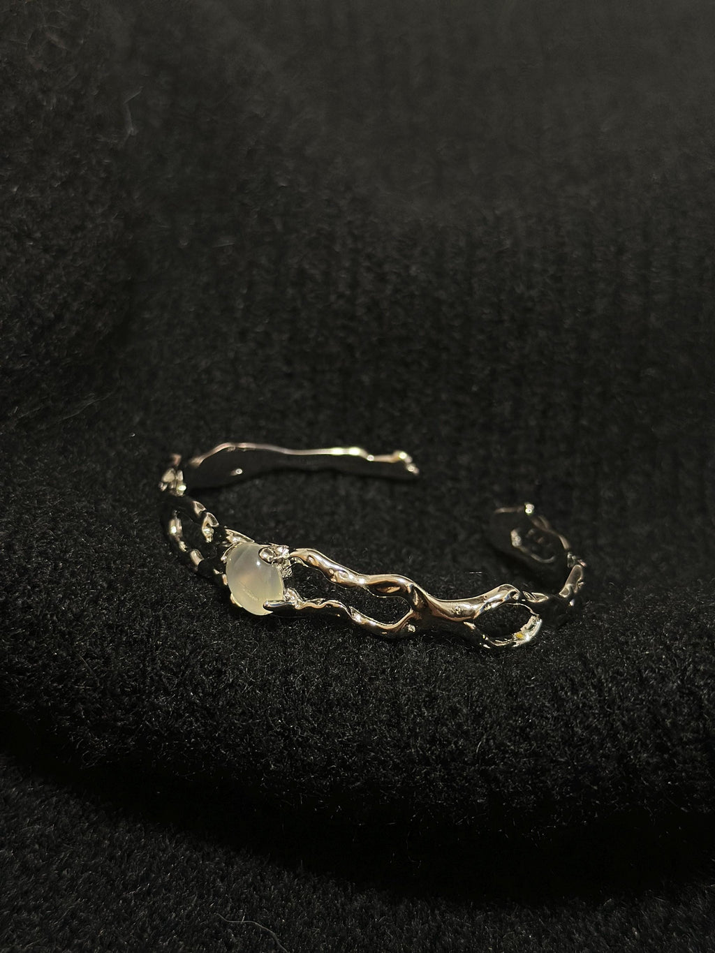 Molten Thorn Gemstone Liquid Metal Bracelet