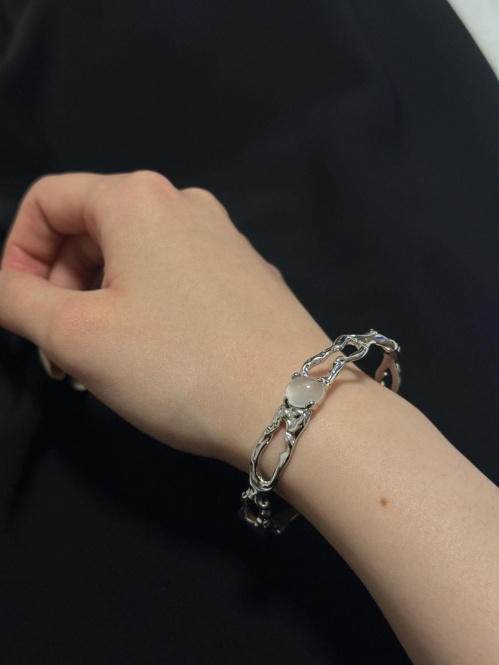 Molten Thorn Gemstone Liquid Metal Bracelet