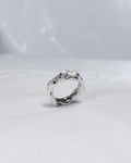 Molten Fluid Pearl Ring