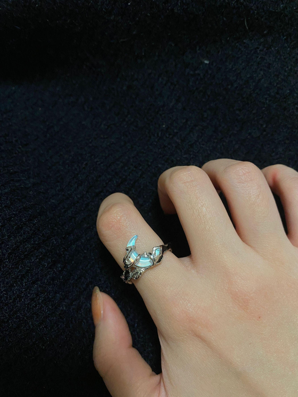 Molten Lunar Thorns Moon Ring
