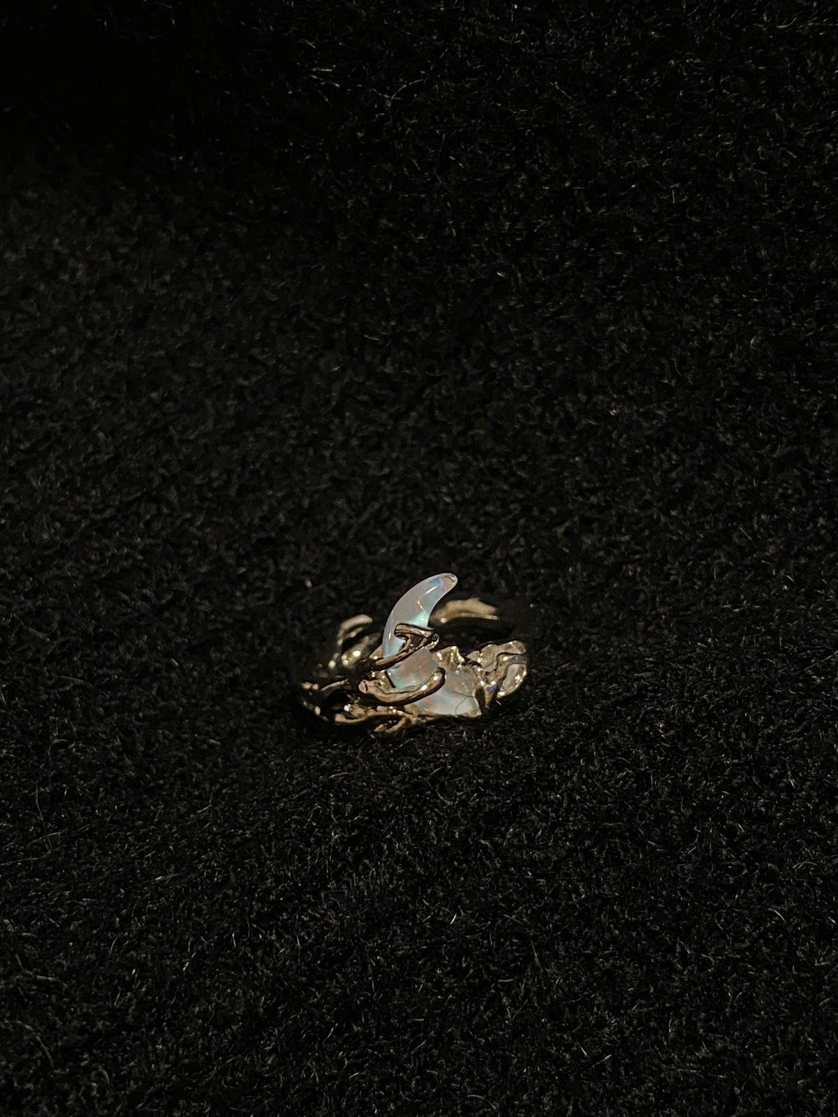 Molten Lunar Thorns Moon Ring