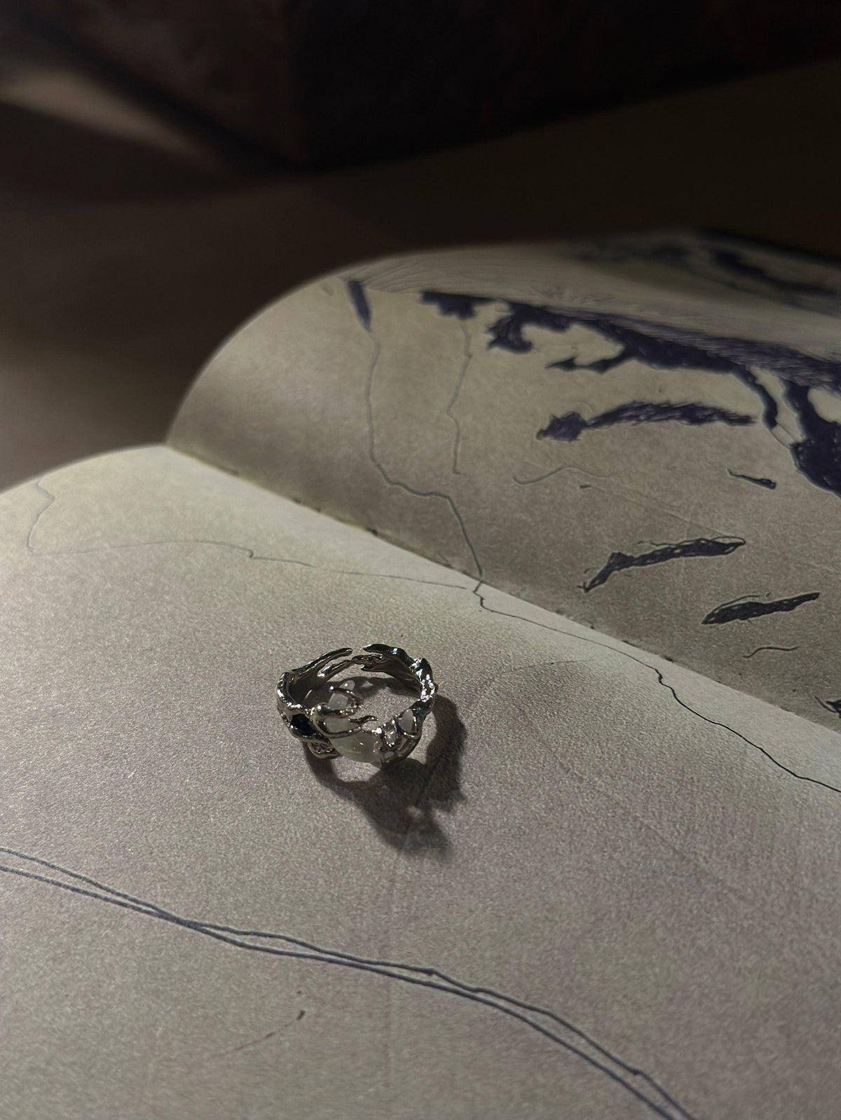 Molten Lunar Thorns Moon Ring